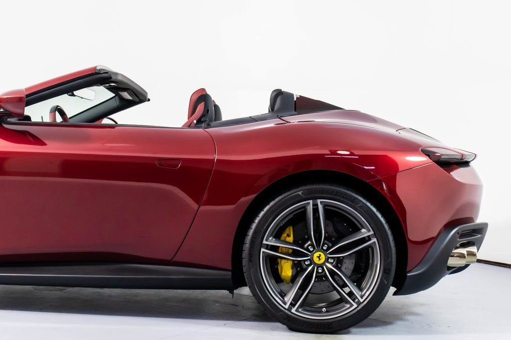 Certified 2025 Ferrari Roma Spider image 28