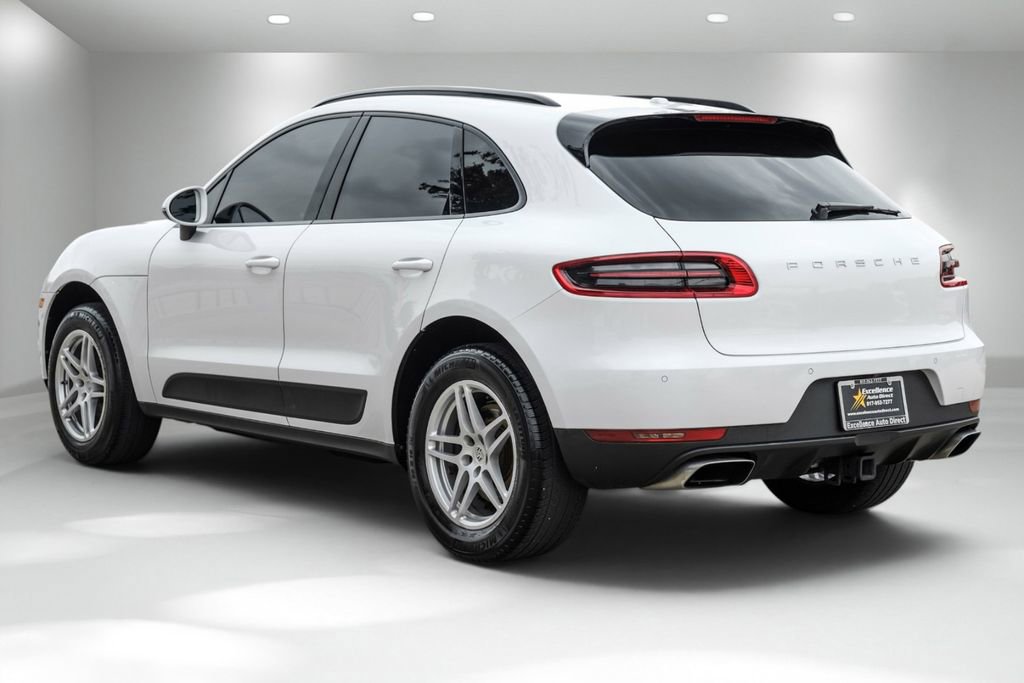 Used 2018 Porsche Macan AWD/4WD image 10