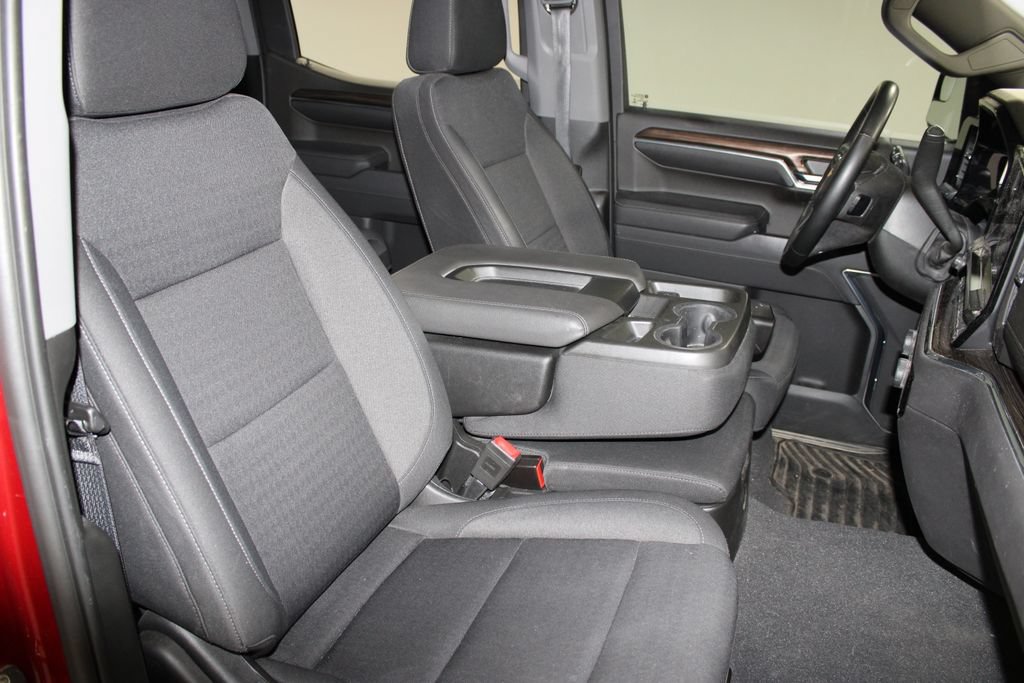 Used 2023 Chevrolet Silverado 1500 LT AWD/4WD image 18