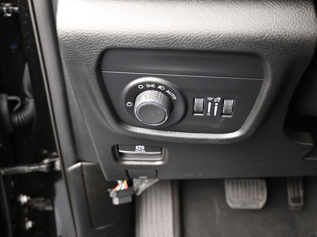 Used 2024 Jeep Grand Cherokee L Laredo image 31