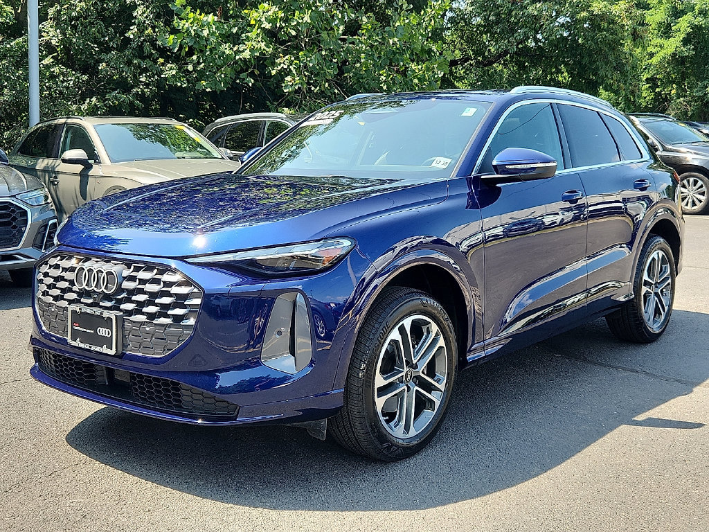 Used 2025 Audi Q5 Premium w/ Convenience Package AWD/4WD image 9