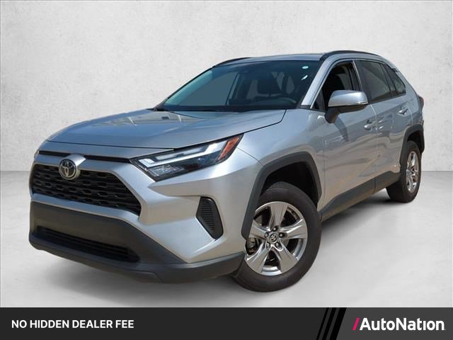 Used 2025 Toyota RAV4 XLE AWD/4WD image 1