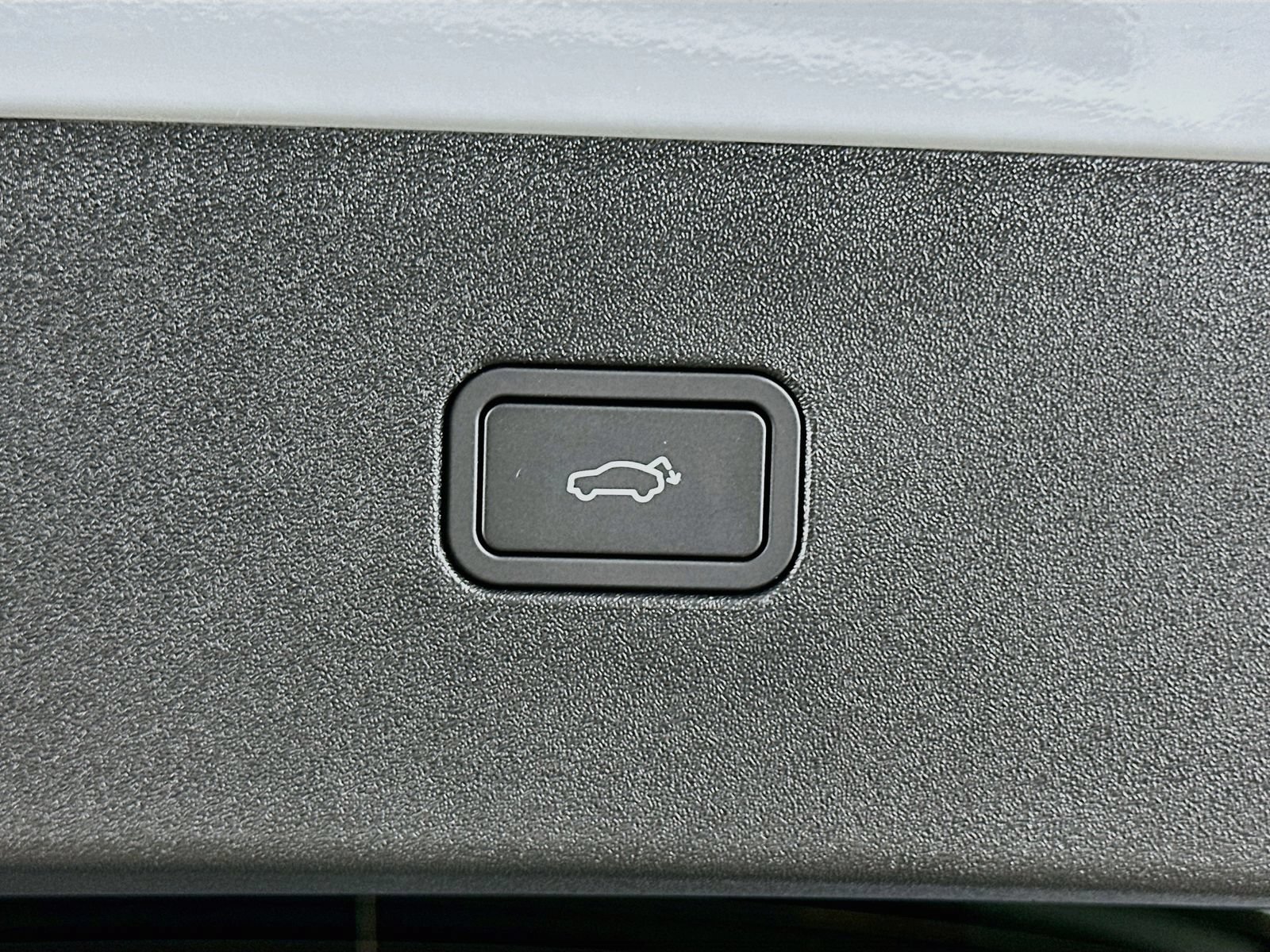 New 2026 Volvo EX30 Ultra w/ Protection Package Premier AWD/4WD image 34