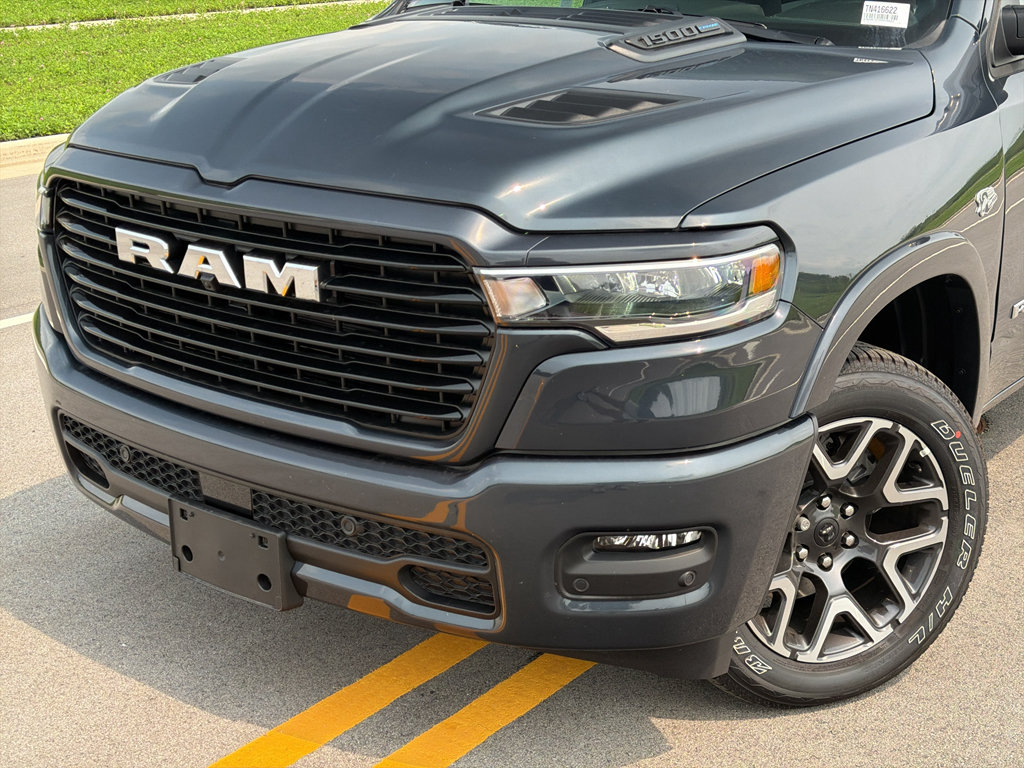 New 2026 RAM 1500 Laramie w/ Sport Appearance Package AWD/4WD image 8
