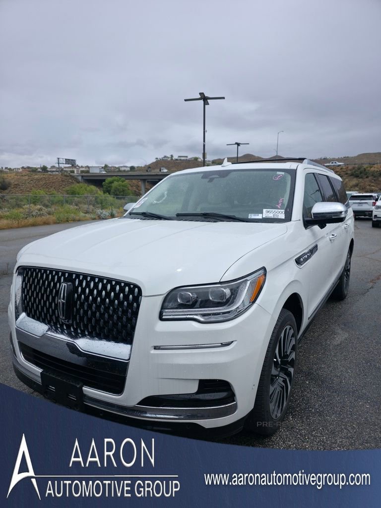 Used 2023 Lincoln Navigator L Black Label image 1