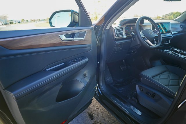 New 2026 Volkswagen Atlas SE image 6