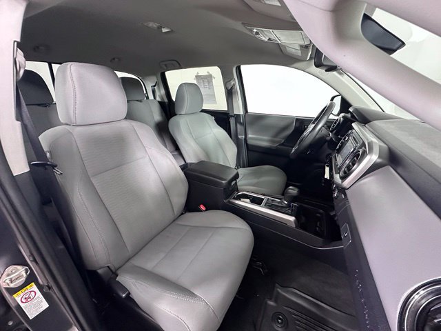 Used 2019 Toyota Tacoma SR5 AWD/4WD image 25