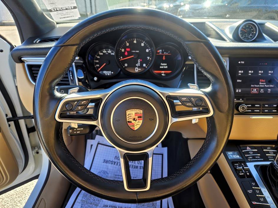 Used 2018 Porsche Macan image 28