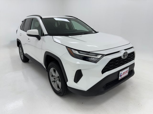 Used 2024 Toyota RAV4 XLE image 2