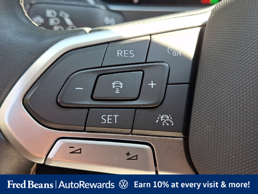 Certified 2023 Volkswagen Tiguan SE w/ Panoramic Sunroof Package AWD/4WD image 29