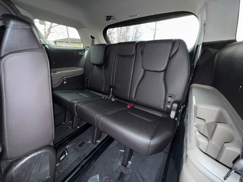 New 2026 Kia Carnival FWD image 26