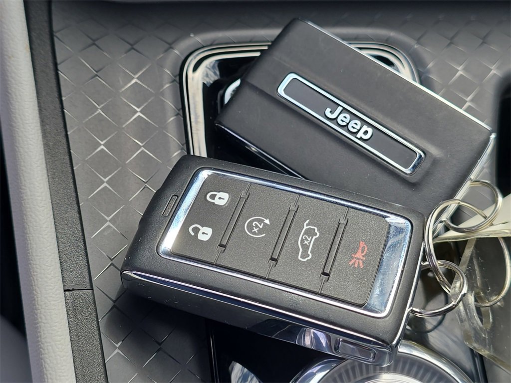 Used 2025 Jeep Wagoneer S Limited image 36