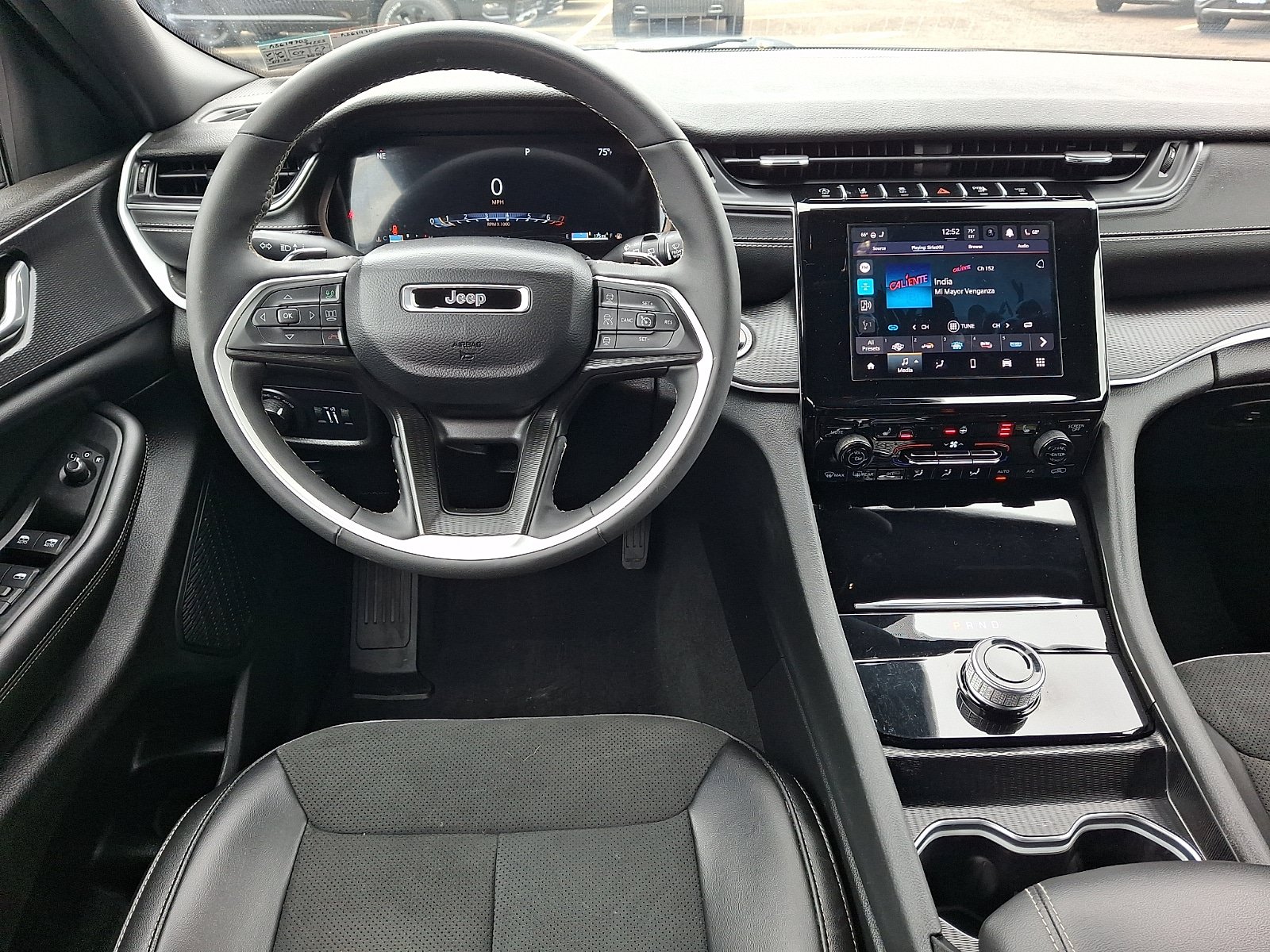 Used 2024 Jeep Grand Cherokee L Altitude AWD/4WD image 12