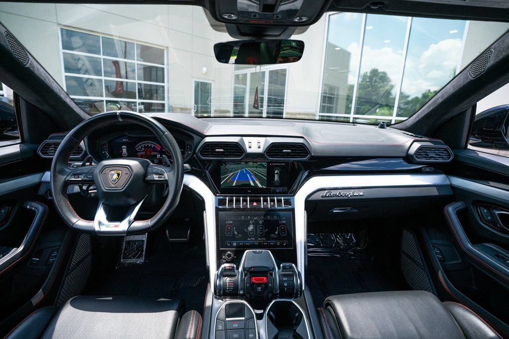 Used 2021 Lamborghini Urus AWD/4WD image 54
