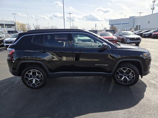 Used 2026 Jeep Compass Limited AWD/4WD image 18
