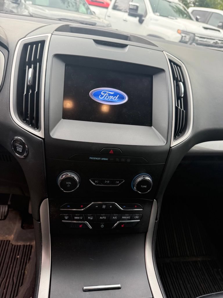 Used 2020 Ford Edge SEL w/ Convenience Package FWD image 14