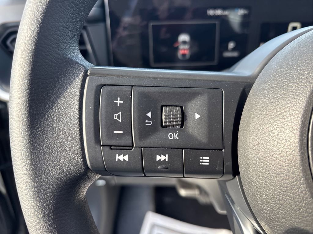 Used 2025 Nissan Kicks S image 33