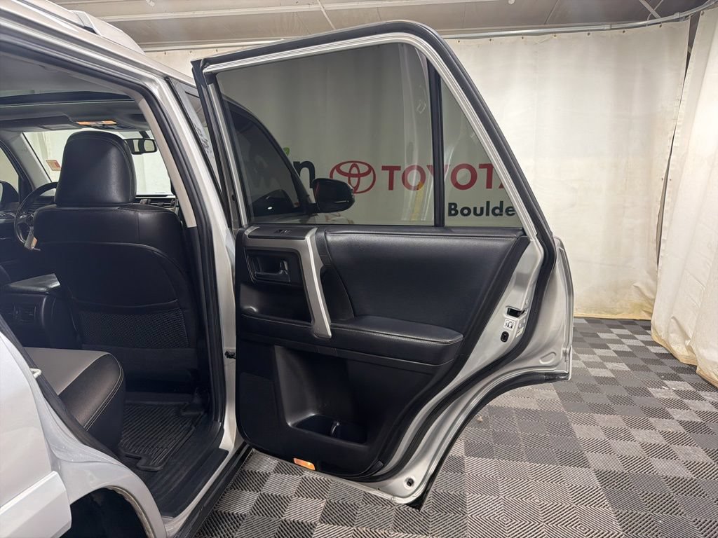 Used 2018 Toyota 4Runner SR5 Premium AWD/4WD image 11