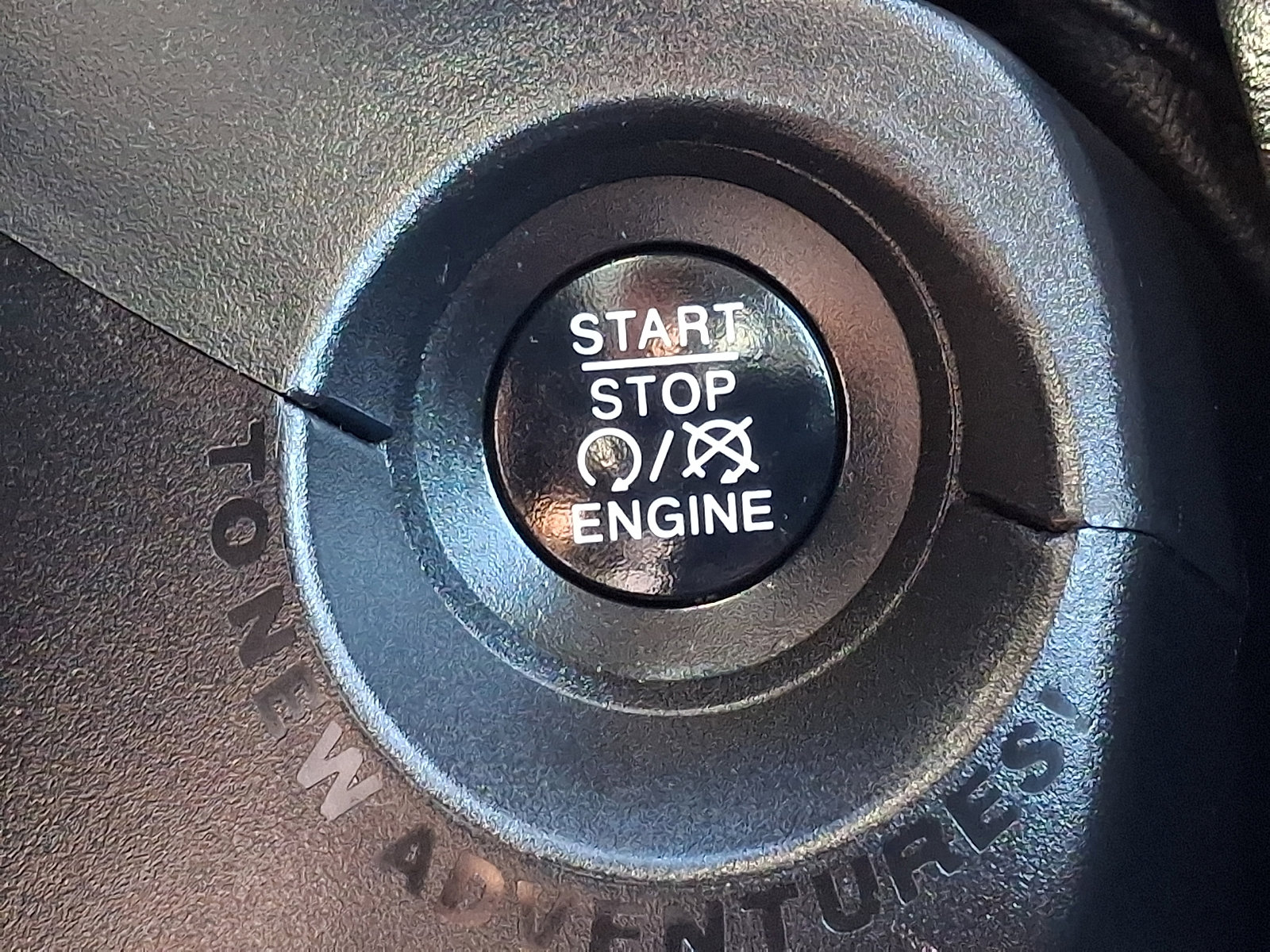 Used 2016 Jeep Renegade Limited image 24