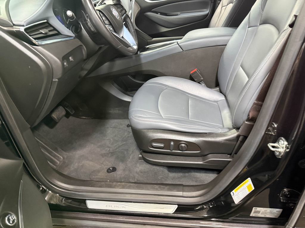Used 2023 Buick Enclave Essence AWD/4WD image 57