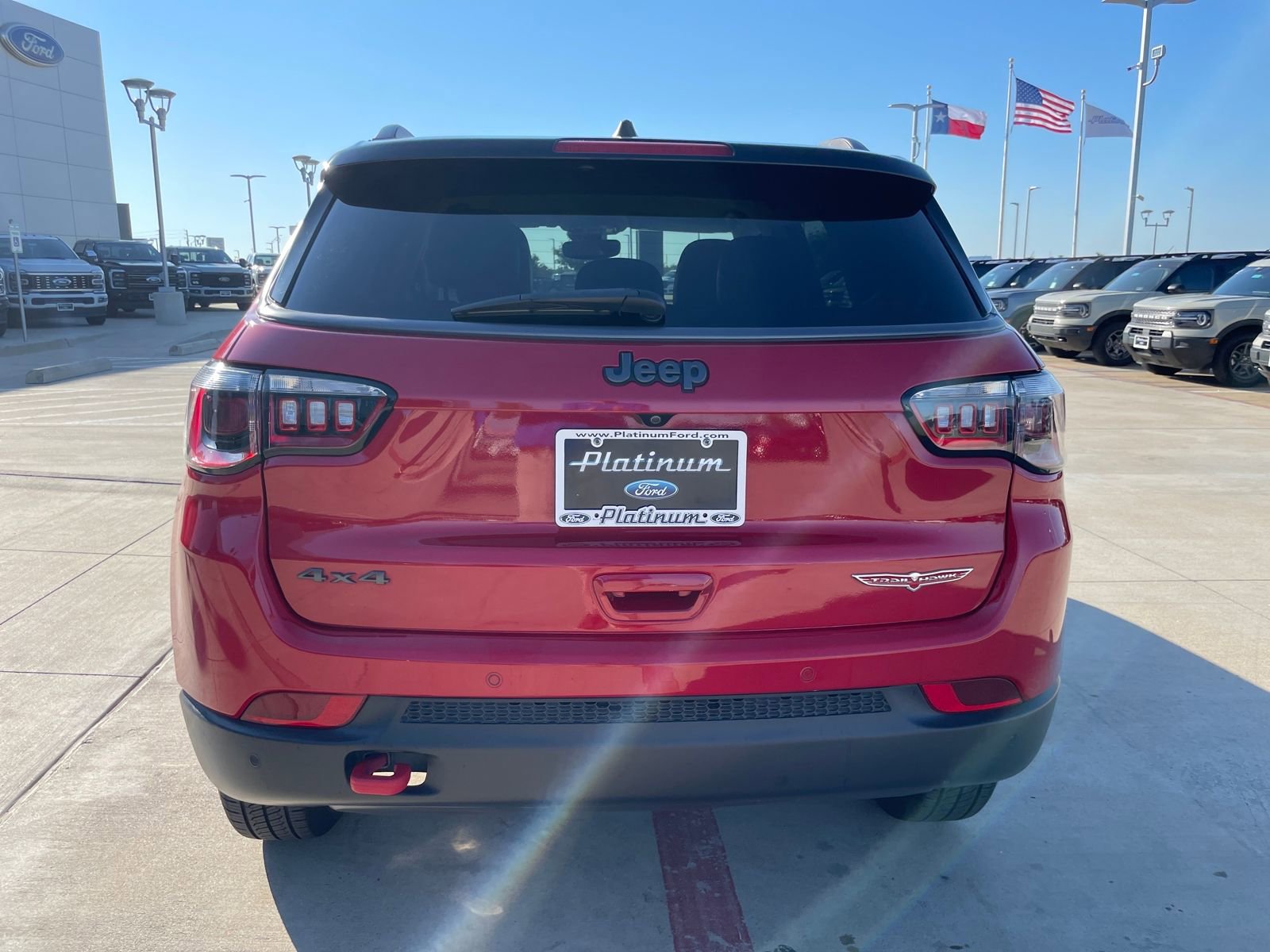 Used 2021 Jeep Compass Trailhawk image 4