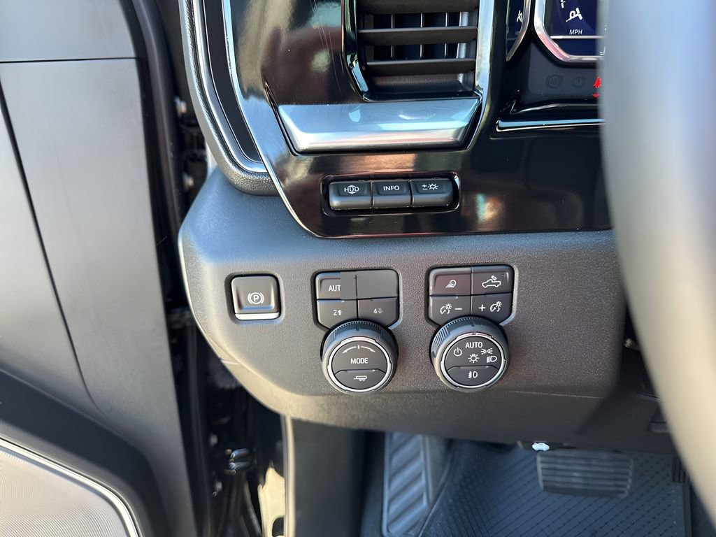 Used 2025 Chevrolet Silverado 2500 High Country w/ High Country Premium Package image 29