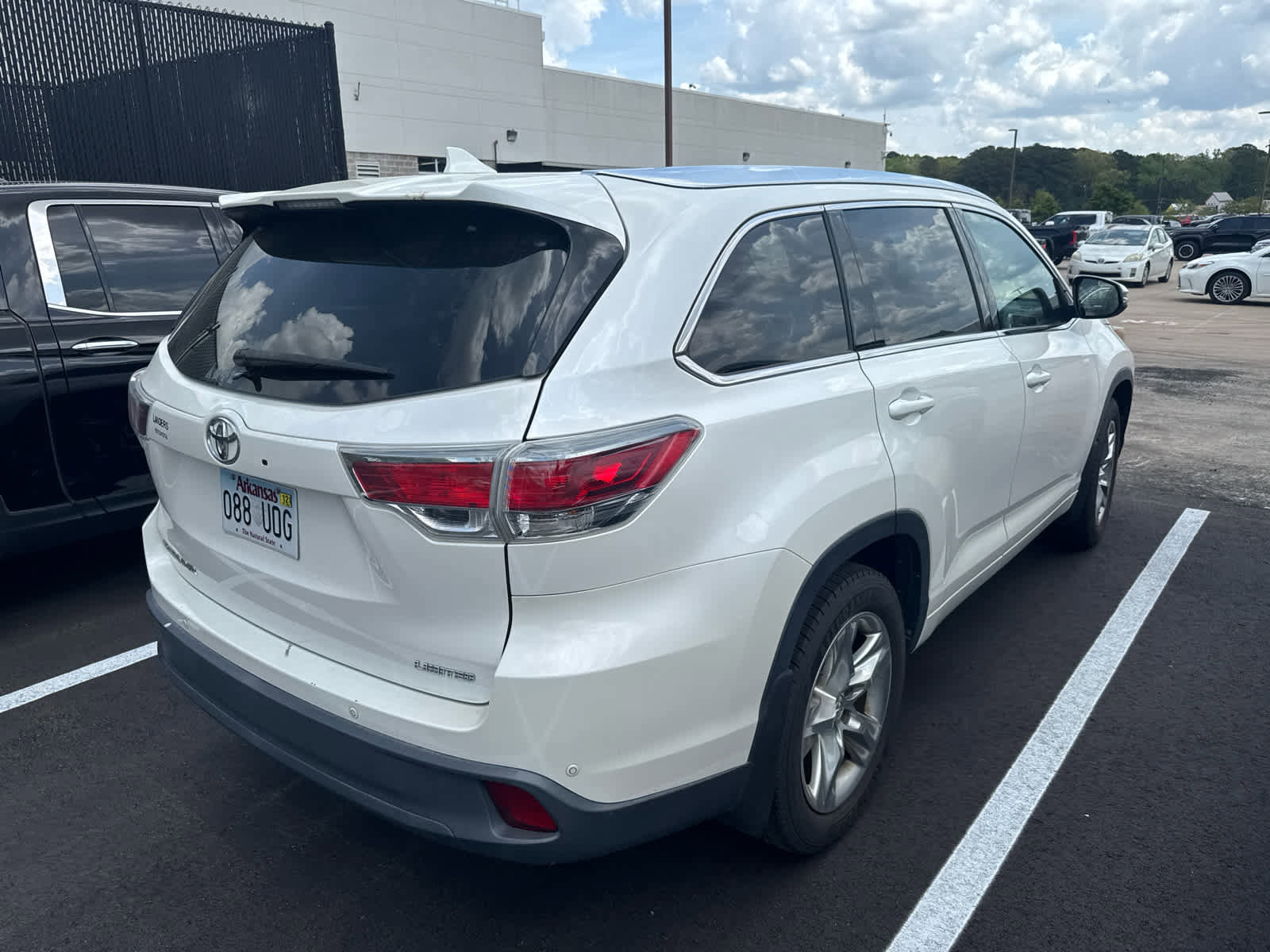 Used 2015 Toyota Highlander Limited FWD image 4