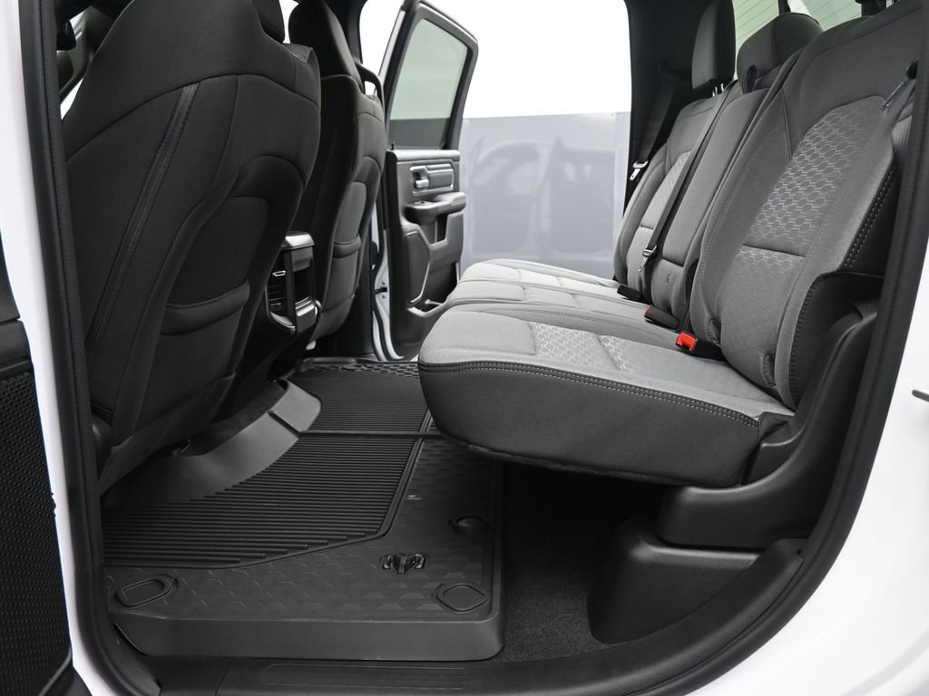 New 2026 RAM 1500 4x4 Crew Cab image 15