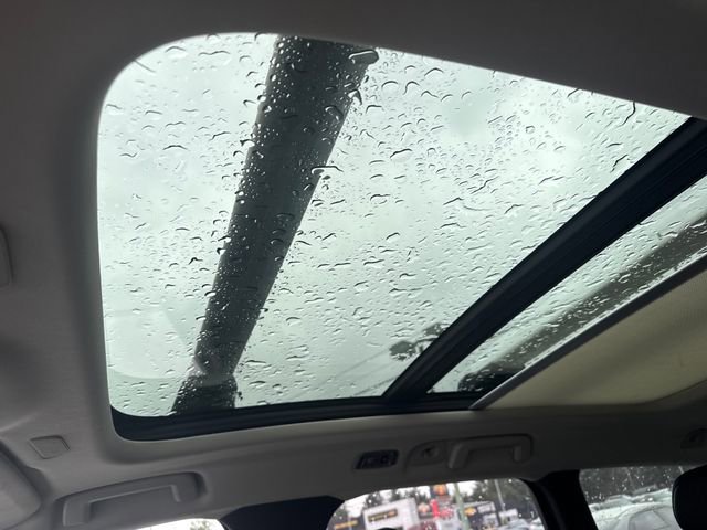 Used 2017 Volvo V90 T6 Cross Country image 32