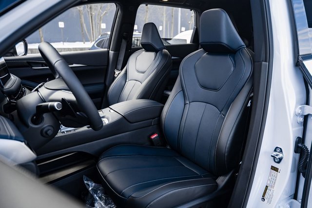 New 2026 INFINITI QX60 Sport w/ Dark Cargo Package image 17