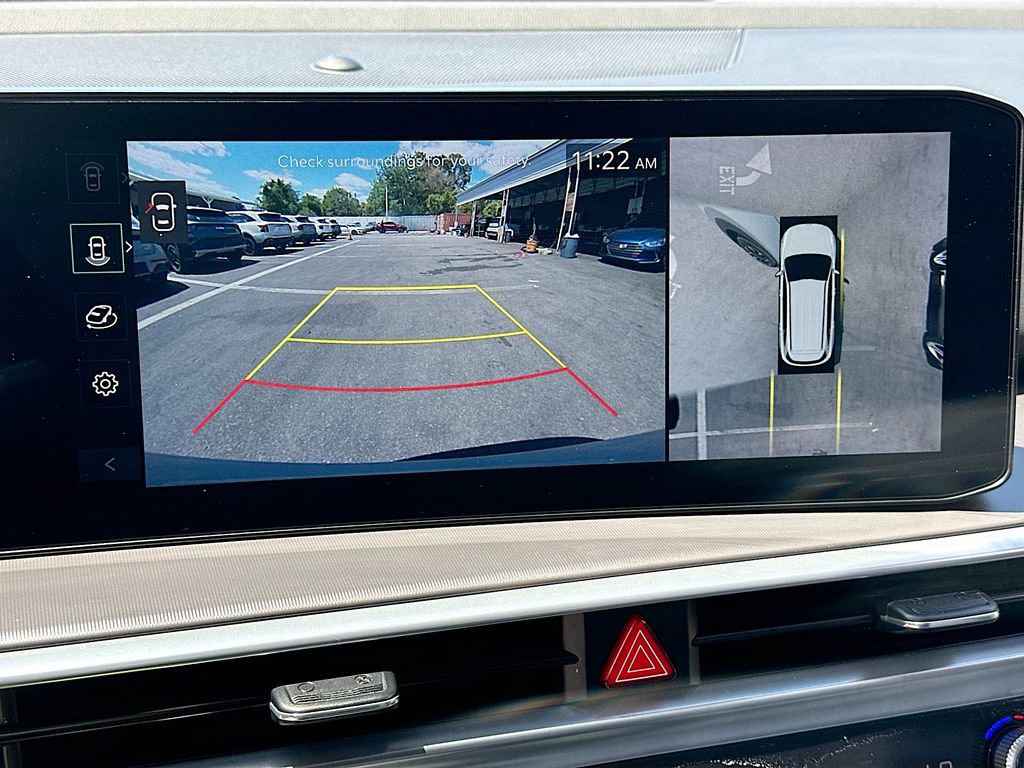 Certified 2025 Kia Sorento SX FWD image 14
