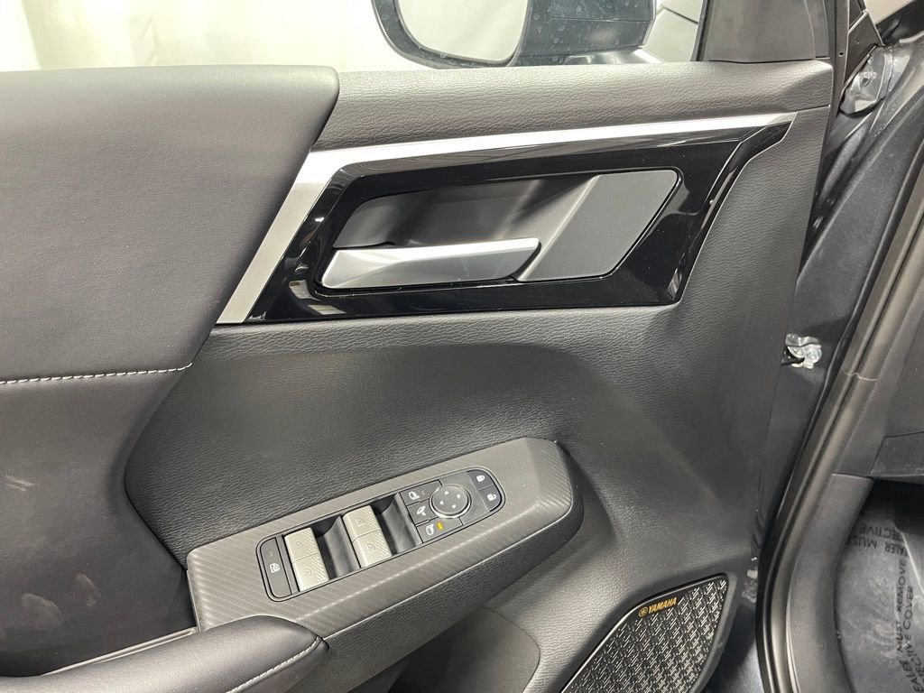 New 2025 Mitsubishi Outlander SE image 20