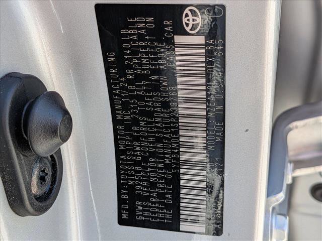 Used 2025 Toyota Corolla LE FWD image 24