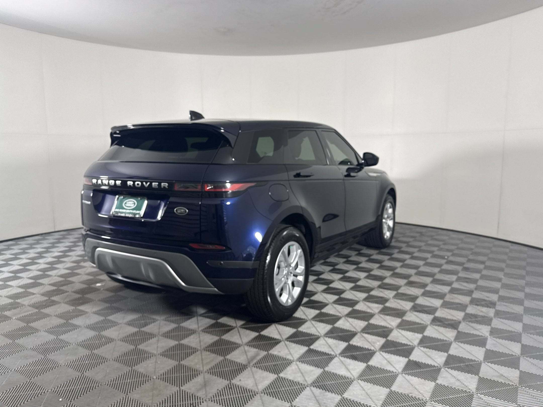 Used 2023 Land Rover Range Rover Evoque S AWD/4WD image 9