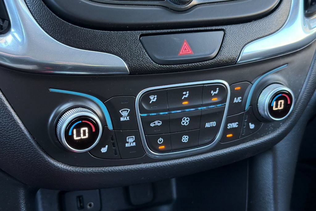 Used 2018 Chevrolet Equinox LT AWD/4WD image 18
