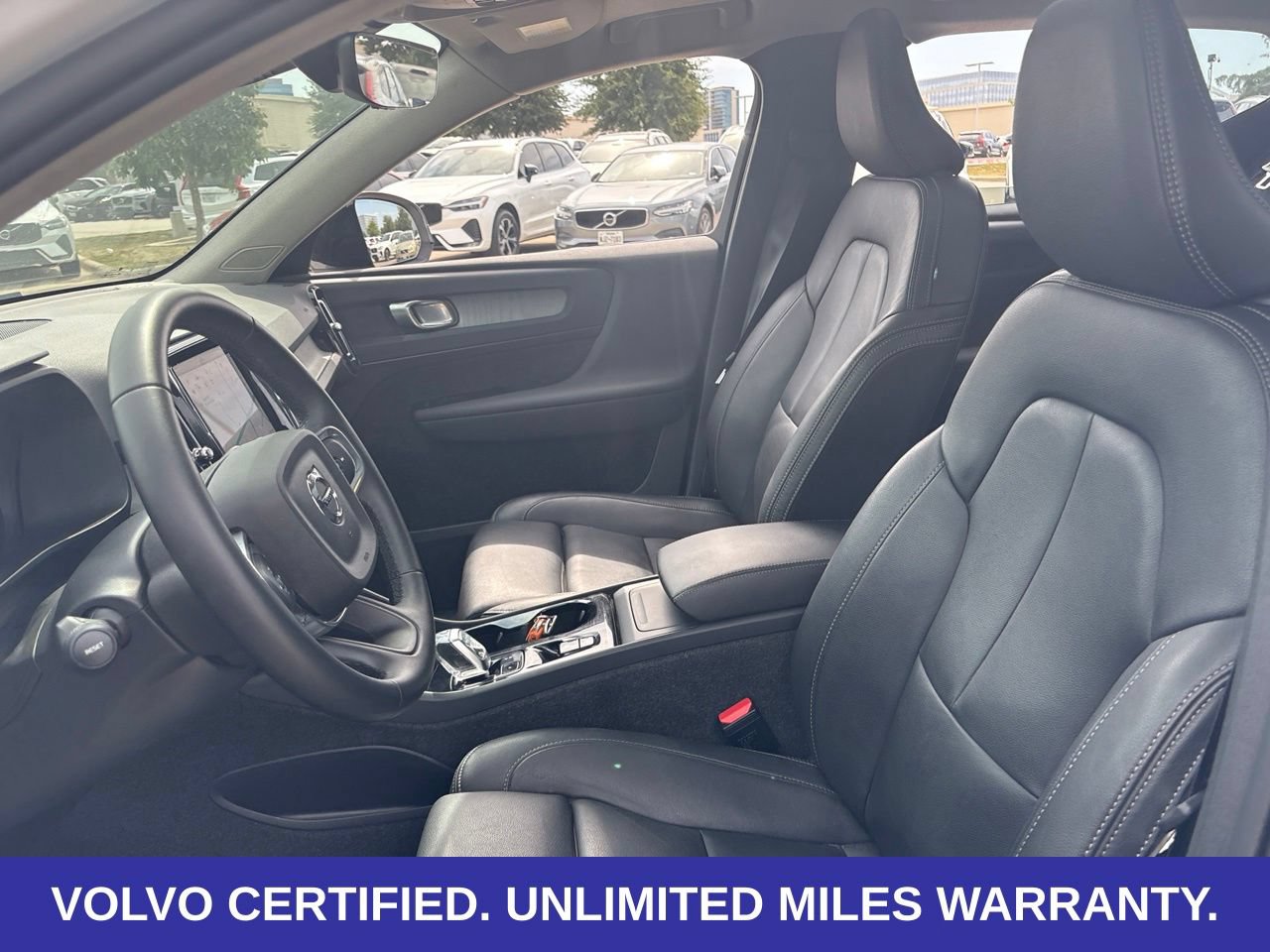 Certified 2025 Volvo XC40 B5 Plus AWD/4WD image 19