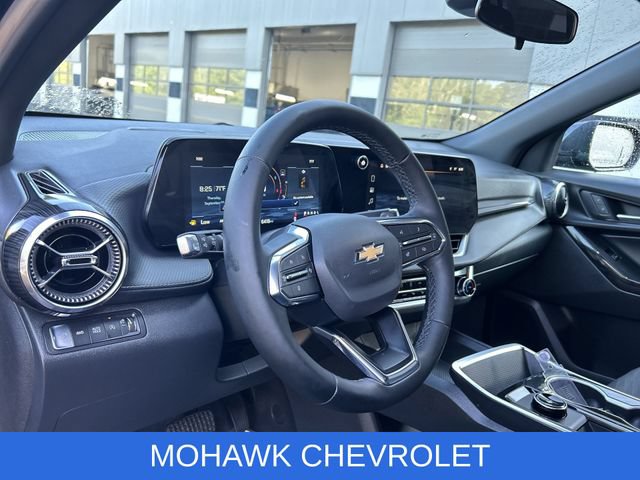 Used 2026 Chevrolet Equinox LT AWD/4WD image 10