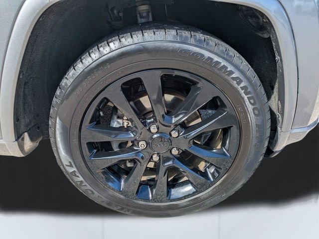 Used 2018 Jeep Grand Cherokee Altitude RWD image 11