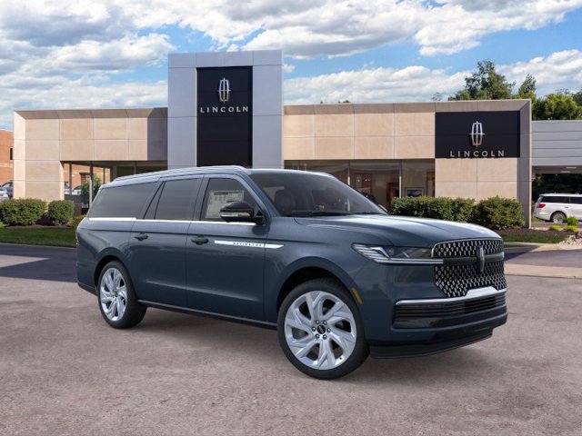 New 2025 Lincoln Navigator L Reserve AWD/4WD image 1