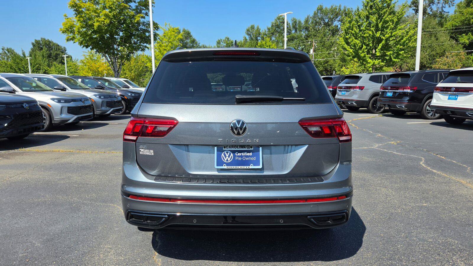 Certified 2024 Volkswagen Tiguan SE R-Line FWD image 4