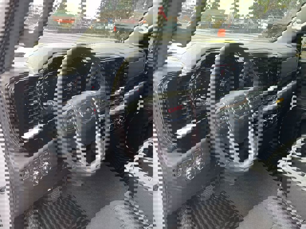 New 2026 GMC Sierra 1500 Elevation image 10