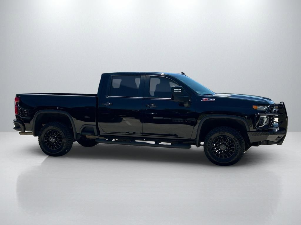 Used 2022 Chevrolet Silverado 2500 LT w/ Midnight Edition AWD/4WD image 4