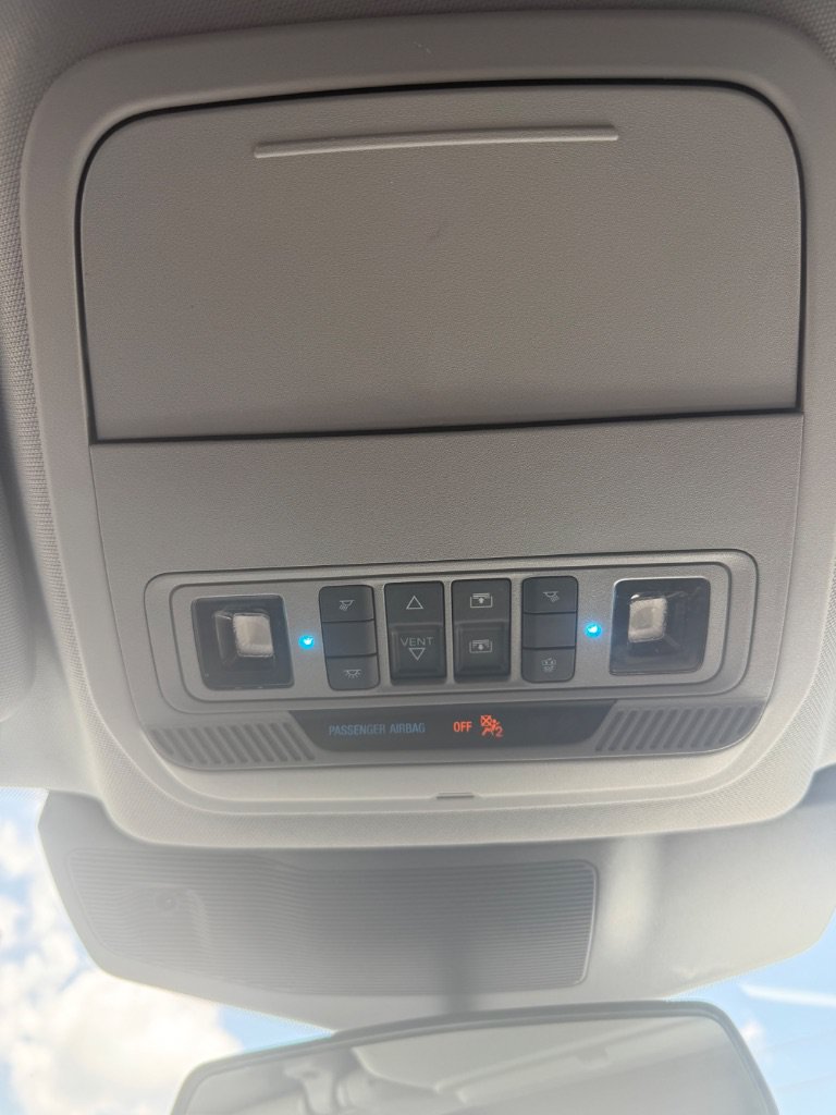 Used 2021 Ford Explorer XLT w/ Equipment Group 202A AWD/4WD image 17