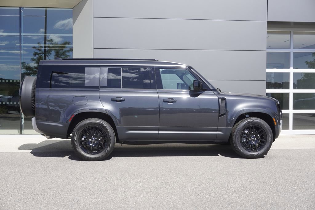 New 2025 Land Rover Defender 130 S image 7