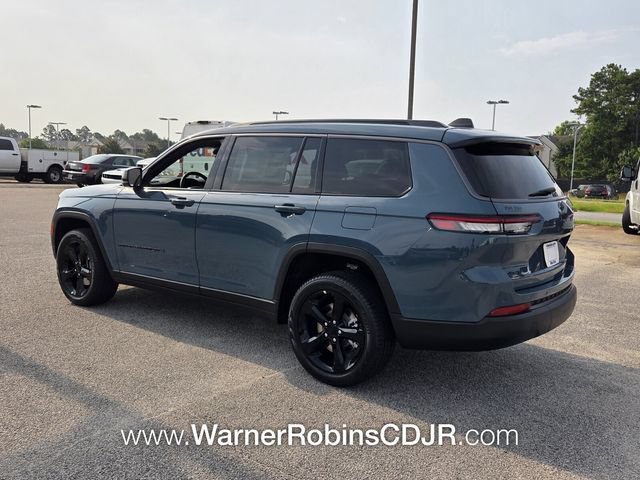 New 2026 Jeep Grand Cherokee L Limited w/ Limited Altitude Package AWD/4WD image 10