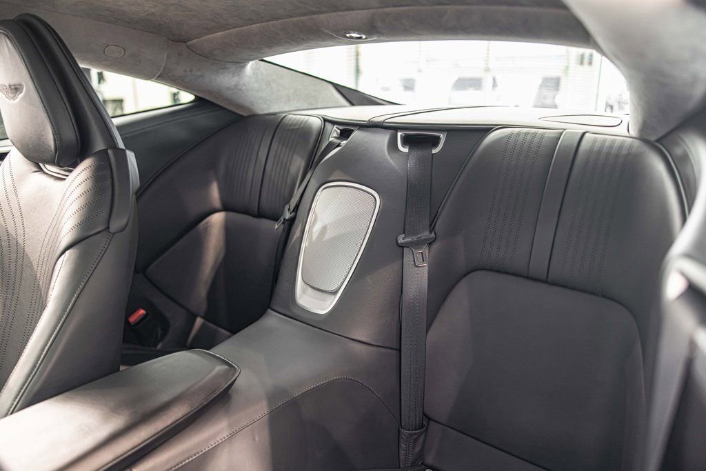 Used 2020 Aston Martin DB11 Coupe image 20