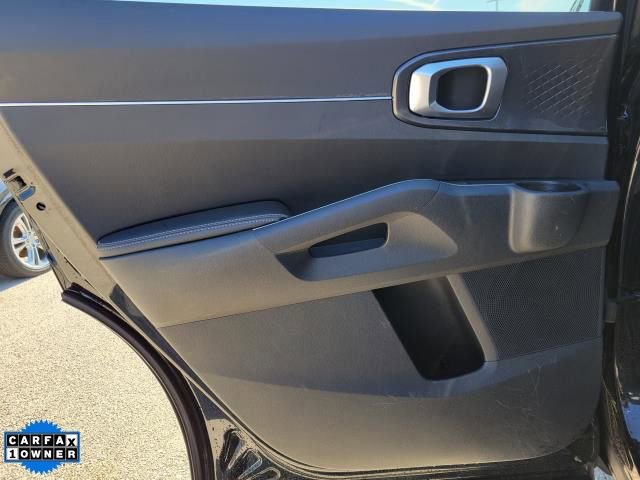 Used 2022 Kia Sorento LX FWD image 8