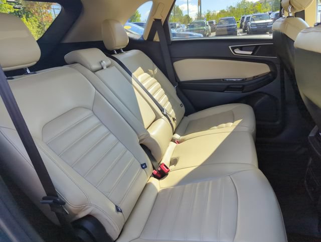 Used 2016 Ford Edge SEL w/ Equipment Group 201A FWD image 18