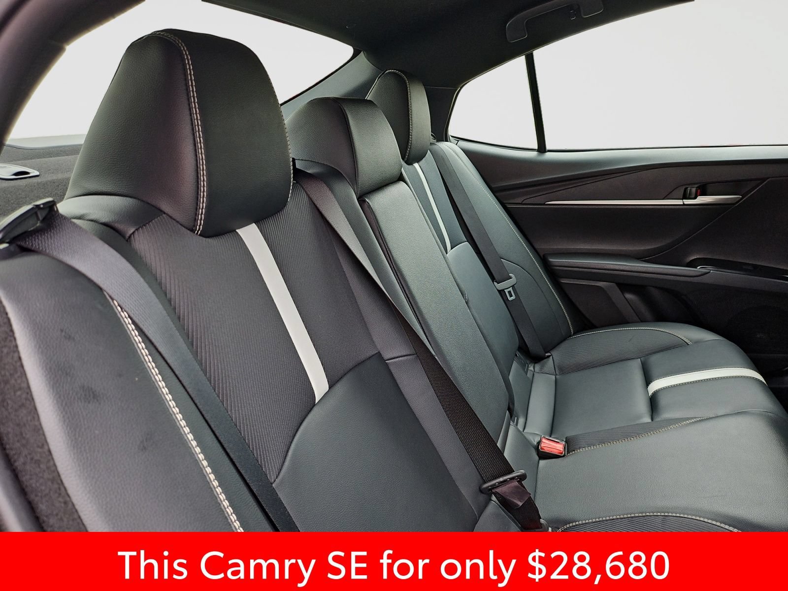 Used 2025 Toyota Camry SE FWD image 45