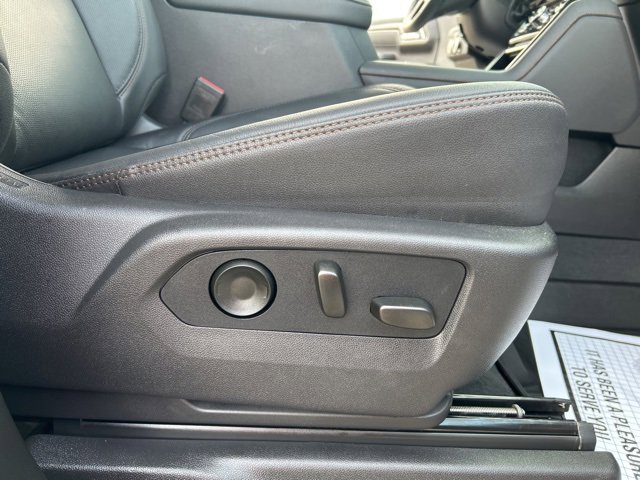 Used 2025 GMC Sierra 2500 AT4 w/ AT4 Premium Plus Package image 17